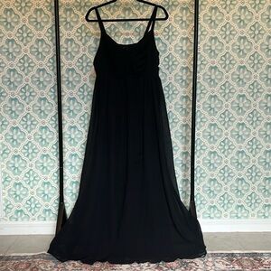 👗Torrid black chiffon pleated maxi dress